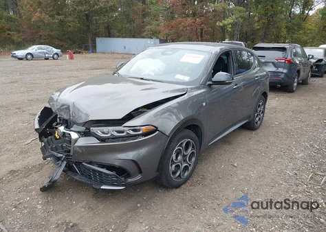 2024 Alfa Romeo Tonale Ti Eawd z USA, uszkodzony, nr VIN ZASPATCW9R3082078